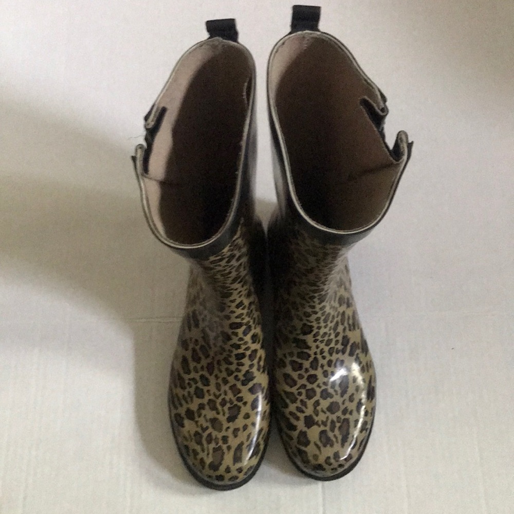 Cheetah print rain boots